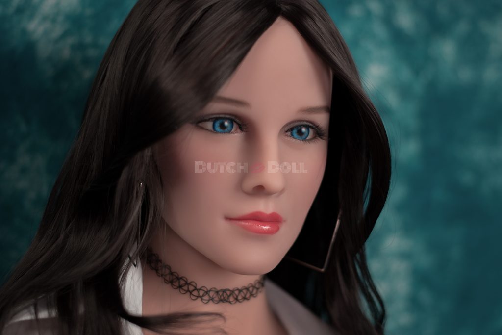 We have just finished Scarlett. Isn’t she pretty?DutchDoll_Scarlett_00DutchDoll_Scarlett_08Dut